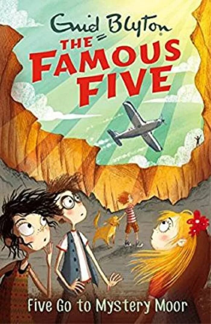 Five Go To Mystery Moor: 13 (The Famous Five Series)